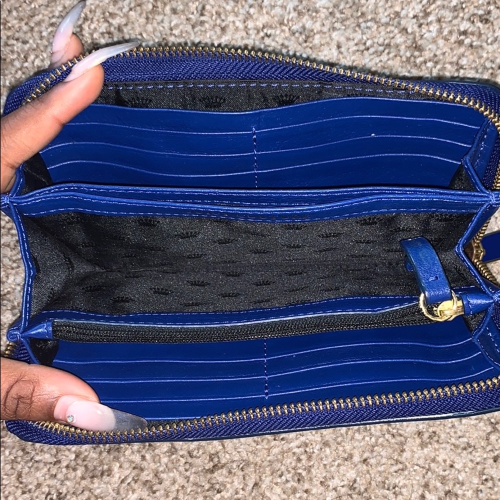 Blue Wallet - Picture 4 of 5